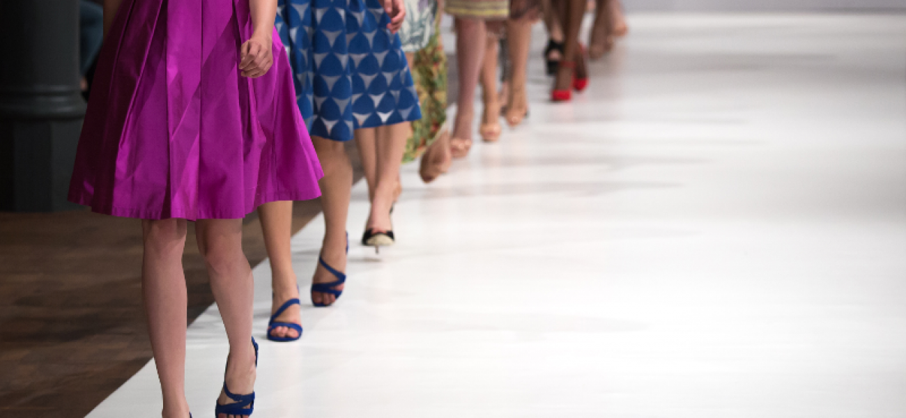 NEUE &#8211; Virtuelle Modenschau